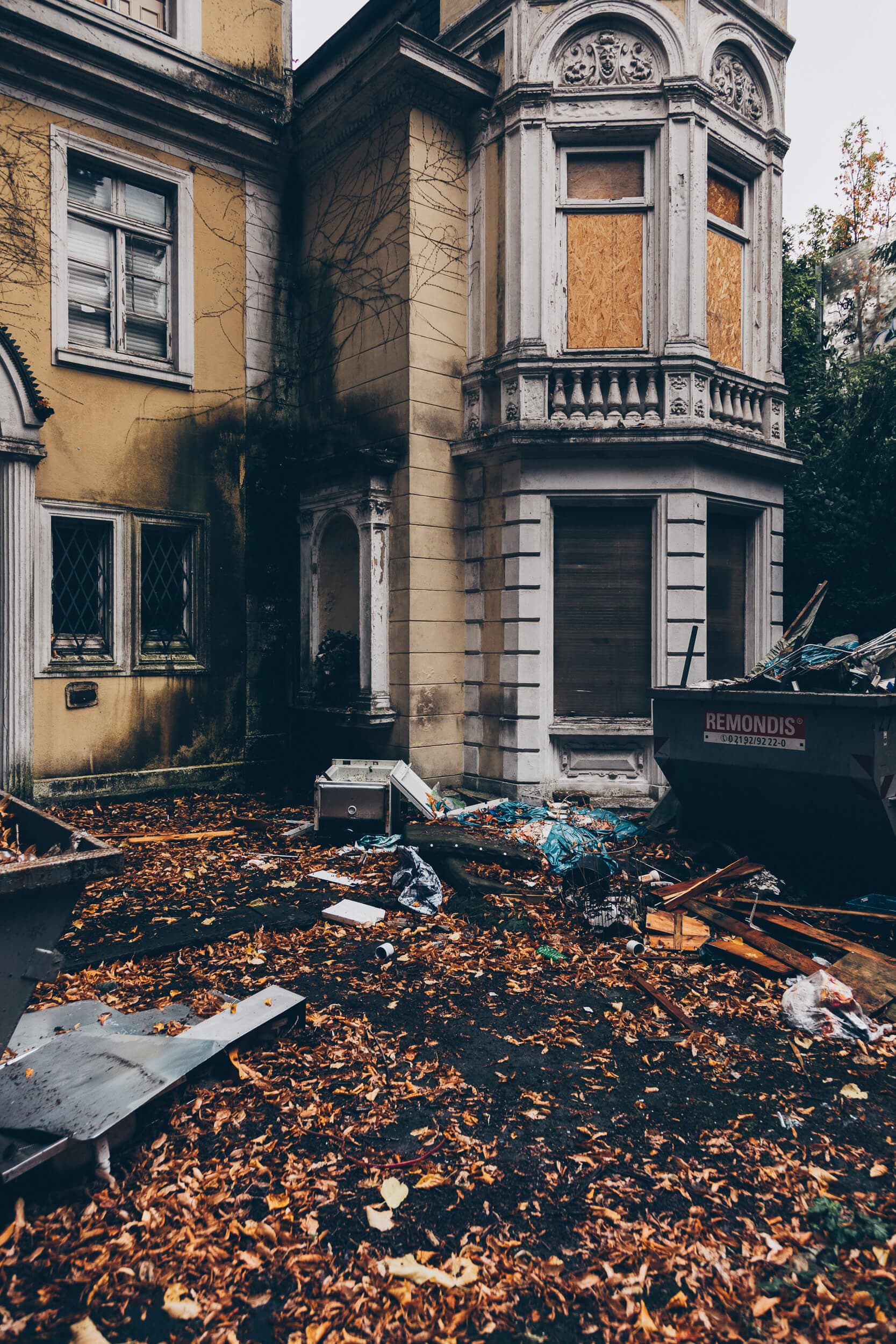 Gelbe Villa Wuppertal — Aufnahme 5