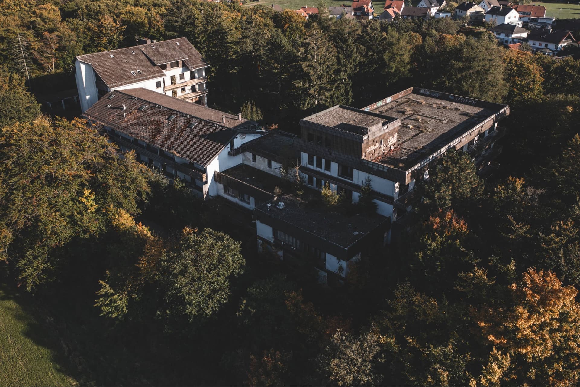 Sanatorium im Wäldchen — Aufnahme 2