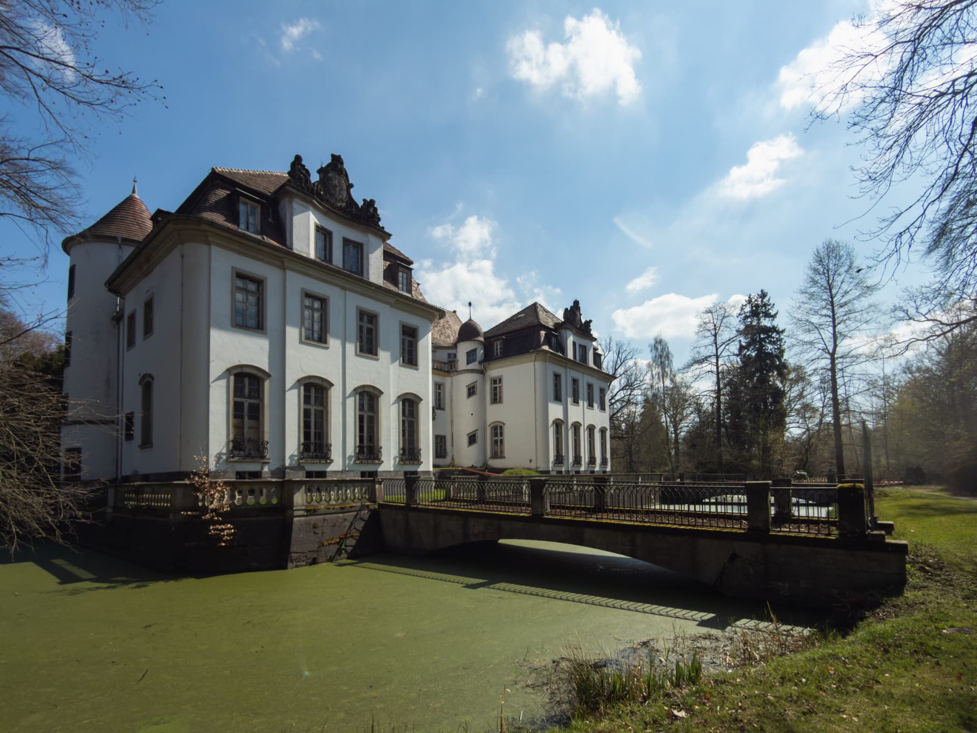 Schloss der 1000 Eichen